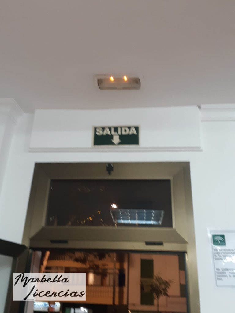Licencia Apertura Tienda Ropa Avenida General Lopez Dominguez Marbella_012